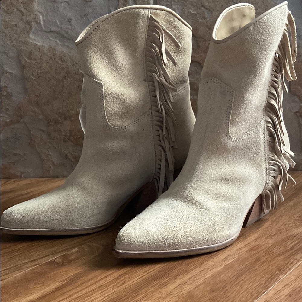 Fringe Suede Western Boots - Cream